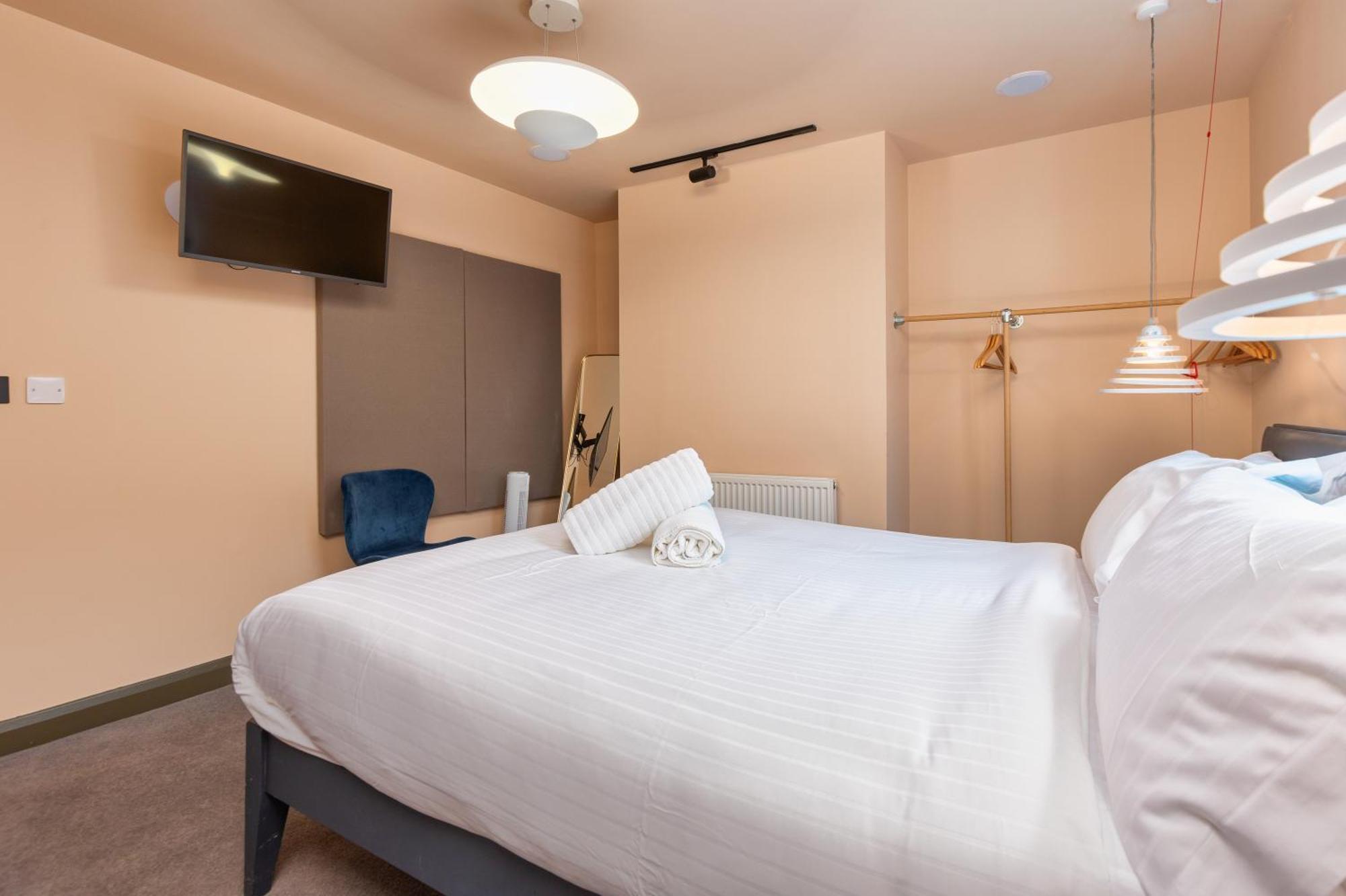 Art B&B Μπλάκπουλ Δωμάτιο φωτογραφία